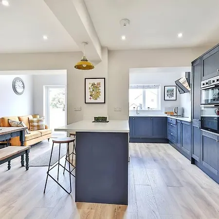 بيت للعطل Elegant Retreat Nook At Peak District Gateway